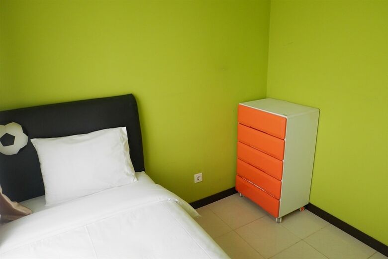 Spacious Belmont Residence Apartment Near Puri