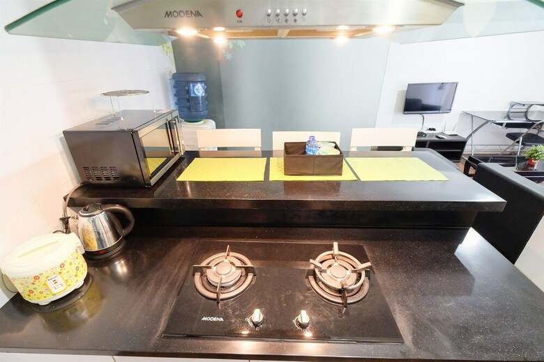 The Wave Apartment Near Epicentrum Kuningan
