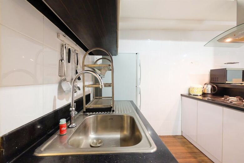 The Wave Apartment Near Epicentrum Kuningan