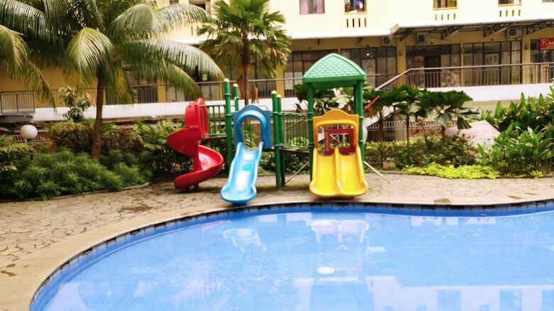 Apartamentos Kebagusan City Simple And Affordable Studio