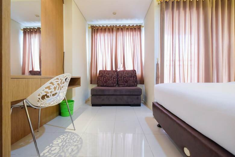 Pool View Cosmo Terrace Apartment At Thamrin City