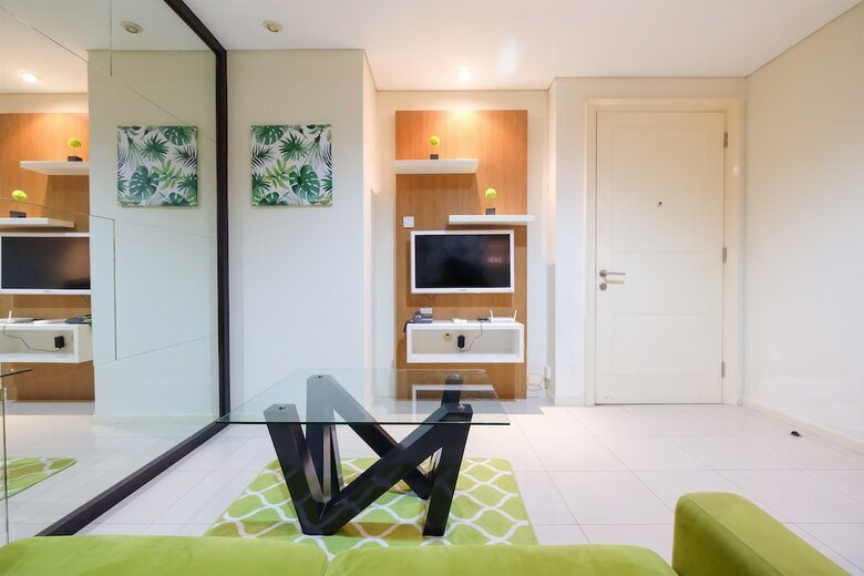 Pool View Cosmo Terrace Apartment At Thamrin City