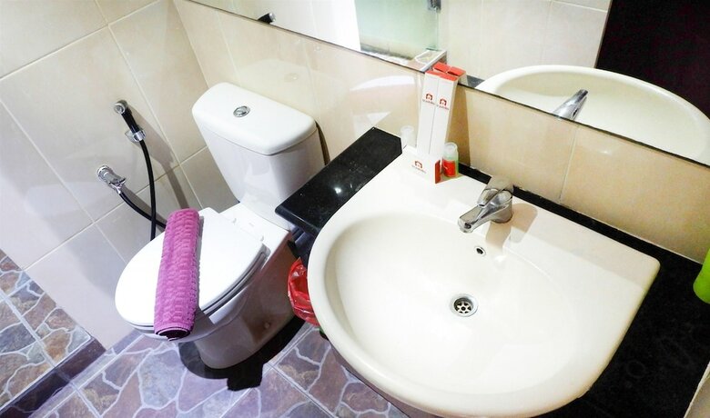 Spacious Apartment @ Mangga Dua Residence Near Itc Mall
