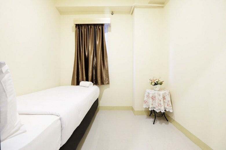 Clean And Tidy Green Pramuka Apartement