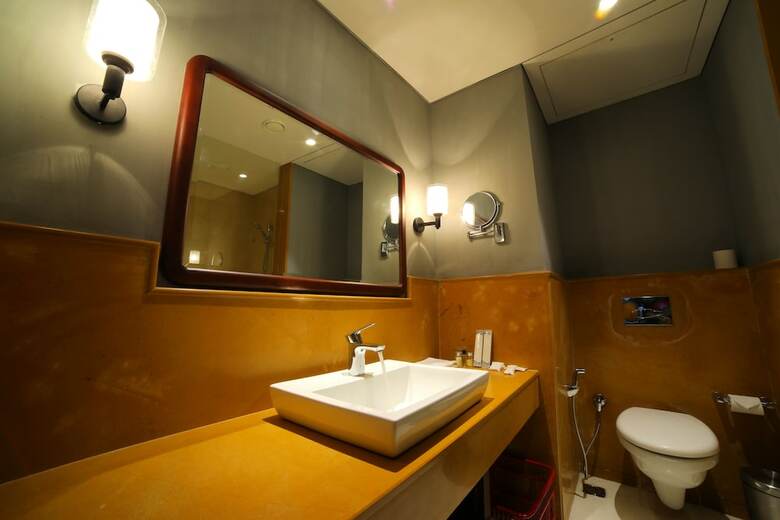 Hotel The Amaya Resort Kolkata Nh6