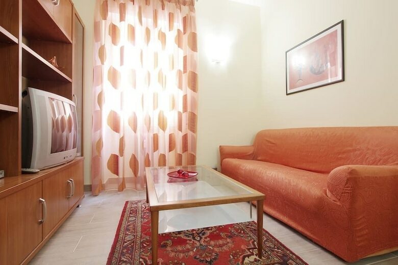 Homesuitehome