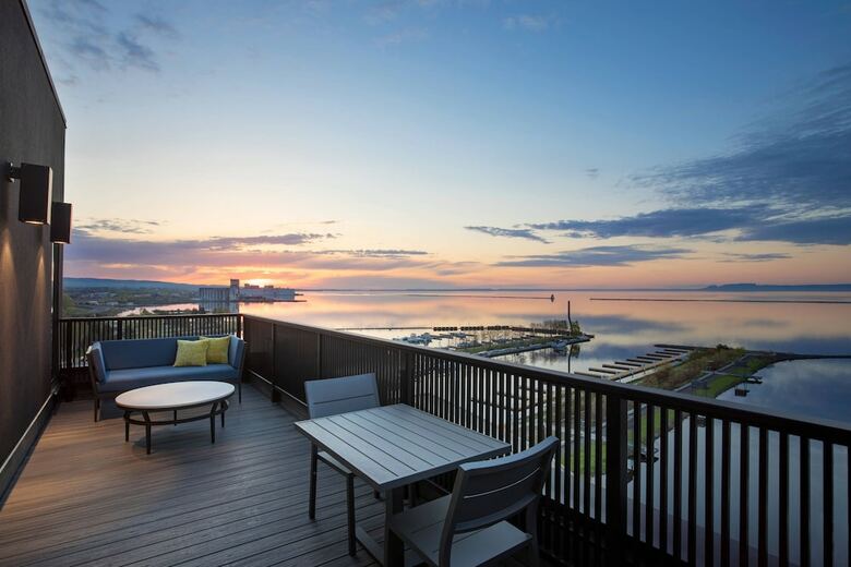 Delta Hotels By Marriott Thunder Bay