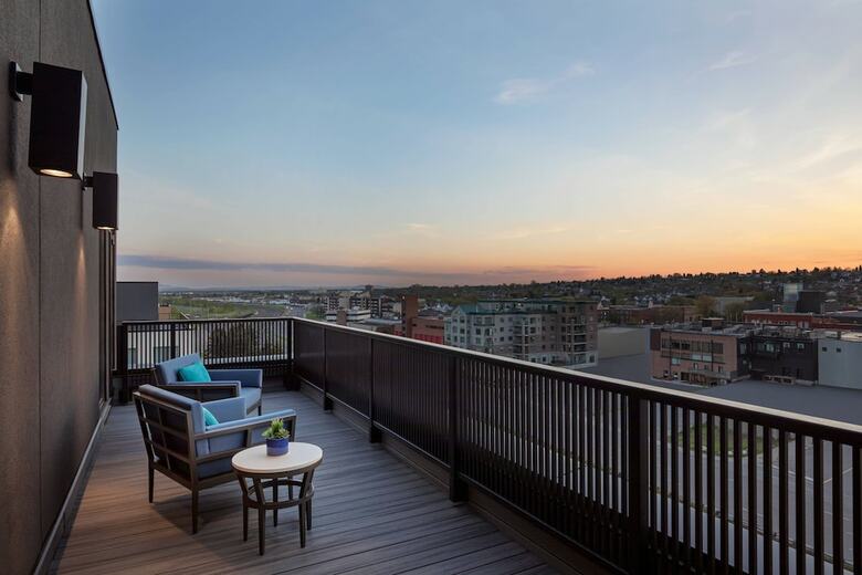 Delta Hotels By Marriott Thunder Bay
