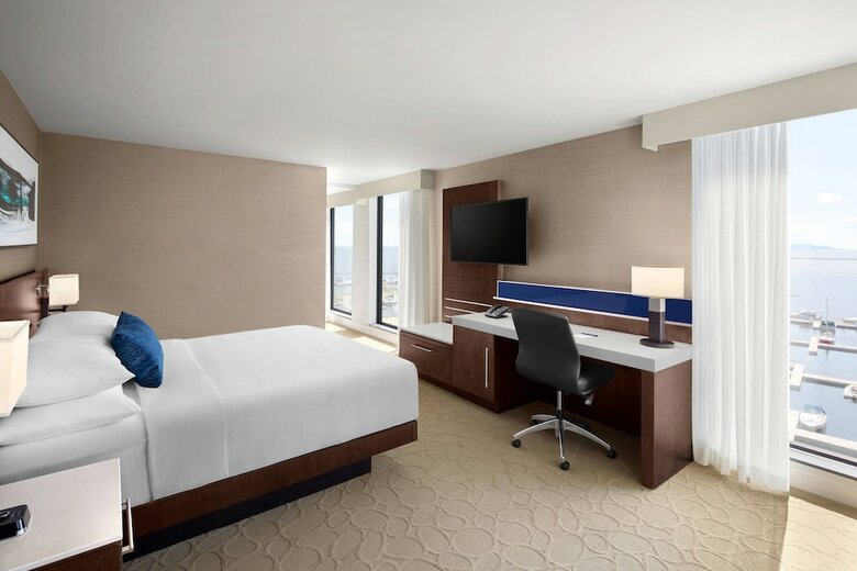 Delta Hotels By Marriott Thunder Bay