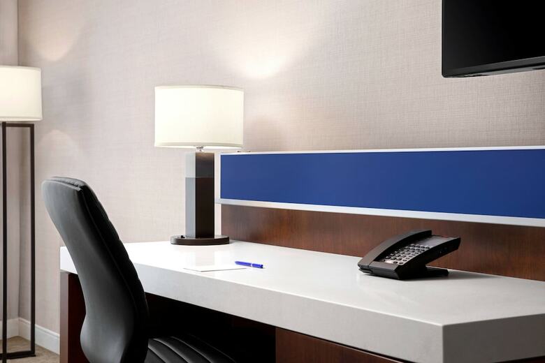 Delta Hotels By Marriott Thunder Bay