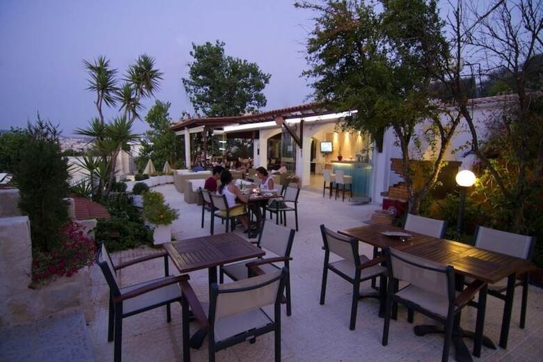 Frida Apartments