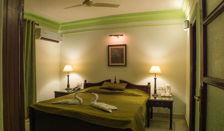 Hotel Kumaon Plaza