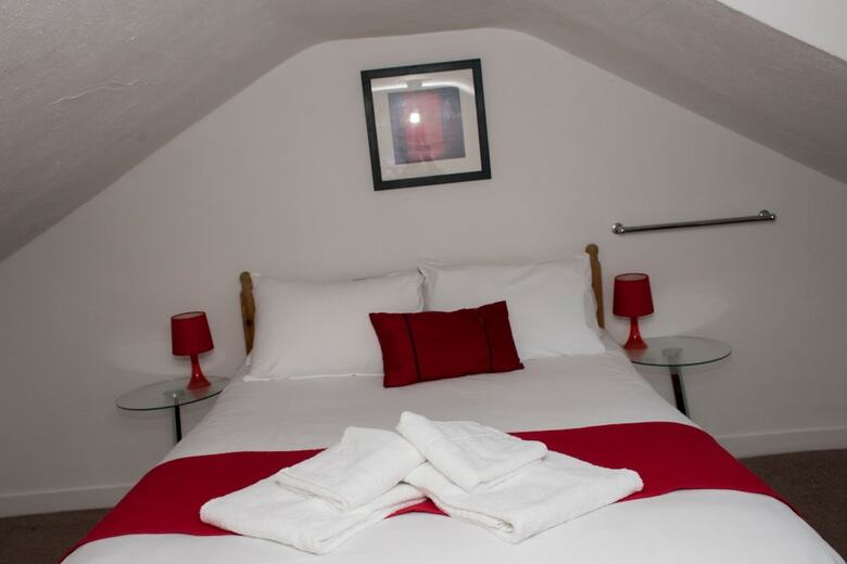 Hotel Deene House