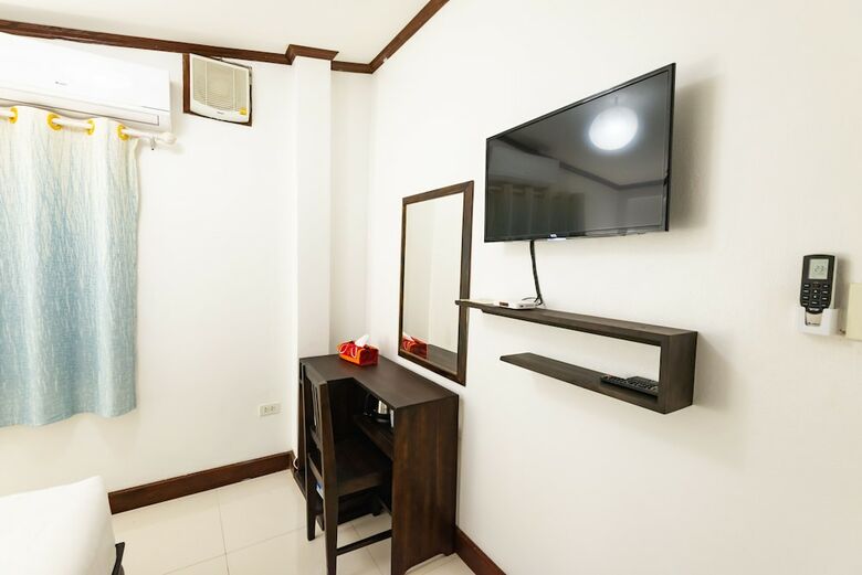 Hotel Jasmine Ville Guesthouse