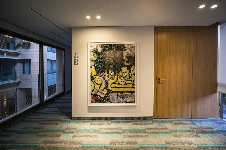 Hotel Monot Suites