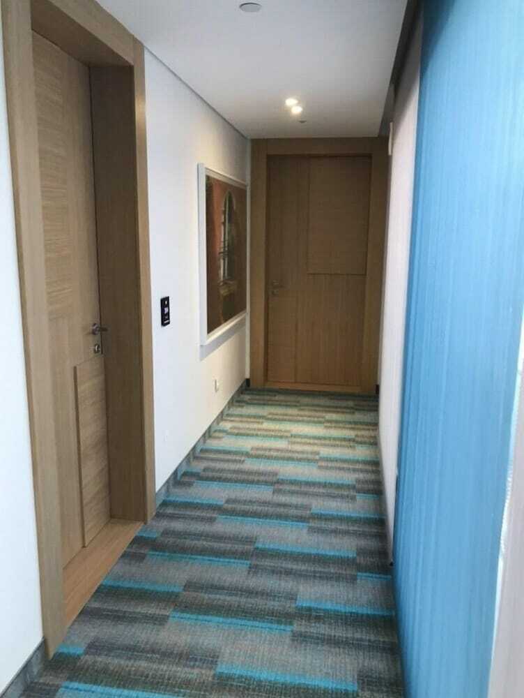 Hotel Monot Suites