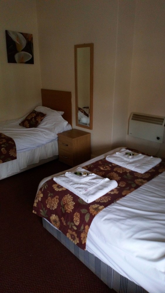 Ferns Farm Hotel & Palms Leisure Club