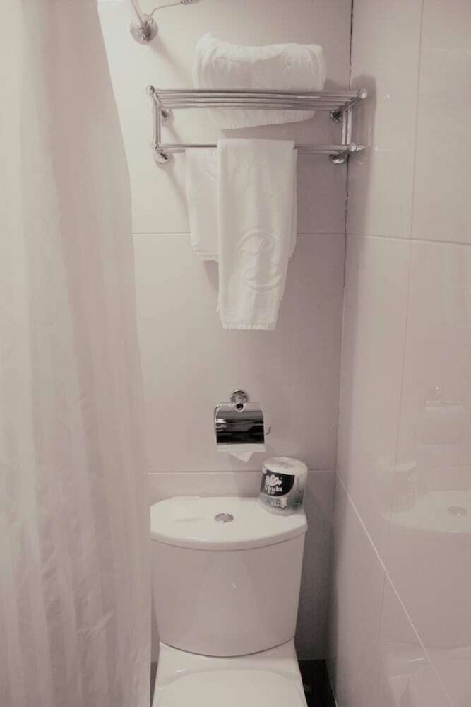 Oriental Lander Hotel