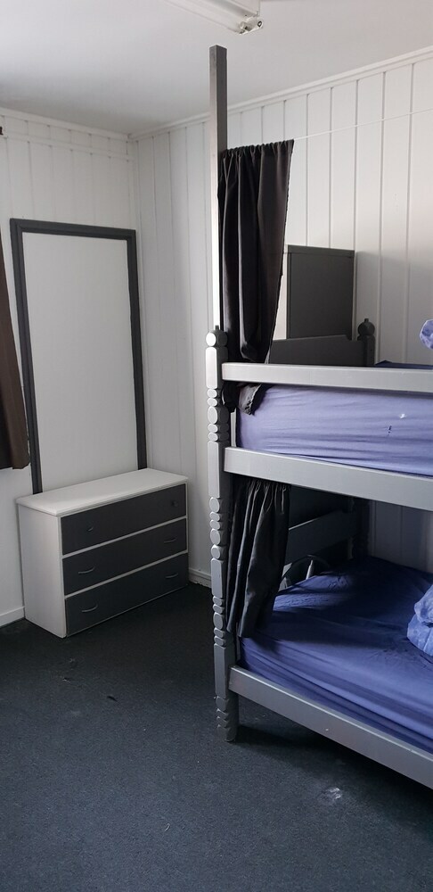 Hostal Borders Beyond Backpacker