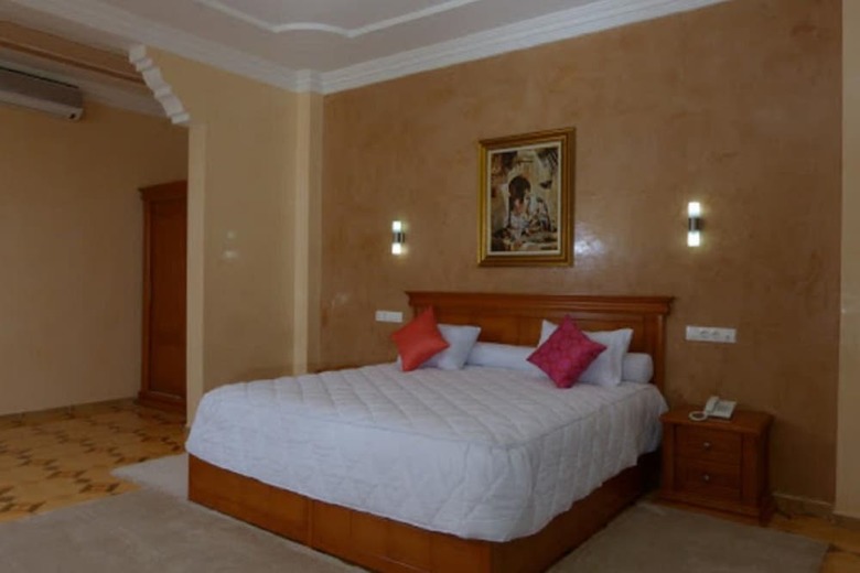 Hotel Maraval