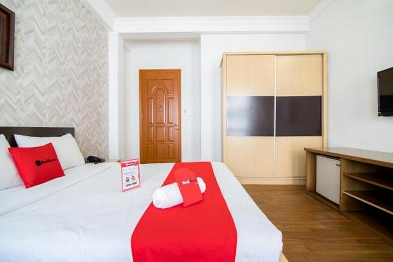 Hotel Reddoorz Near Hiecc Tan Binh