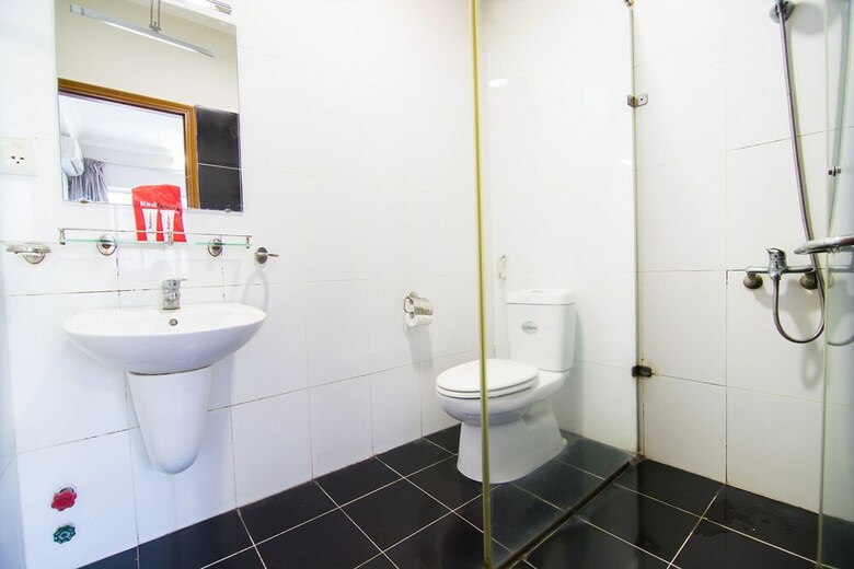 Hotel Reddoorz Near Hiecc Tan Binh