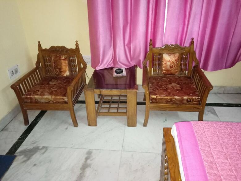 Hotel Rajdhani Inn