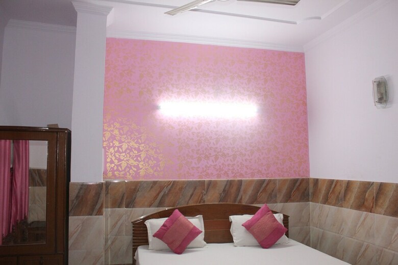Hotel Rajdhani Inn