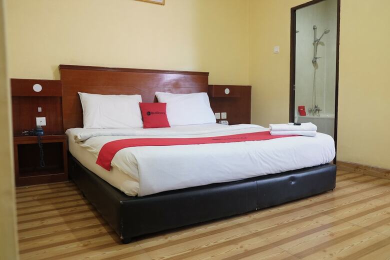 Hotel Reddoorz Plus Near Dc Mall Batam