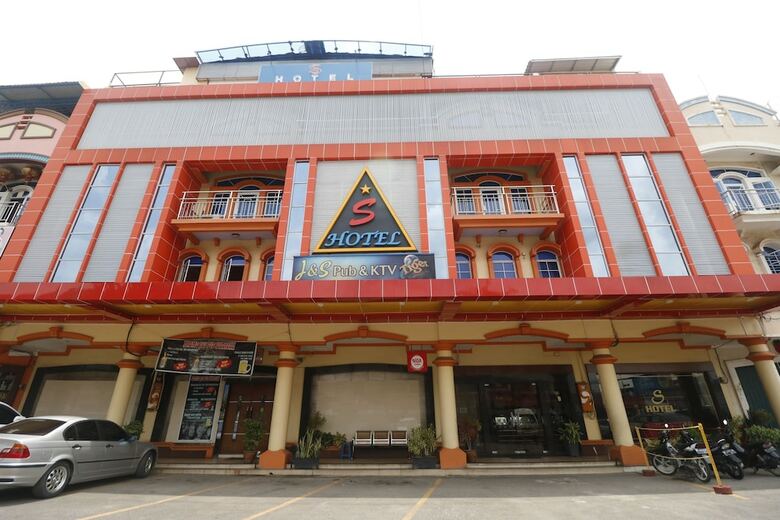 Hotel Reddoorz Plus Near Dc Mall Batam