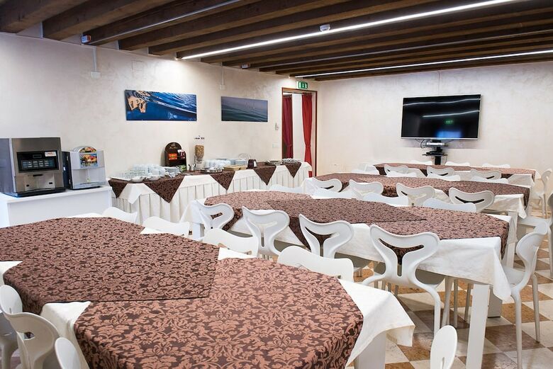Hostal Domus Clugiae