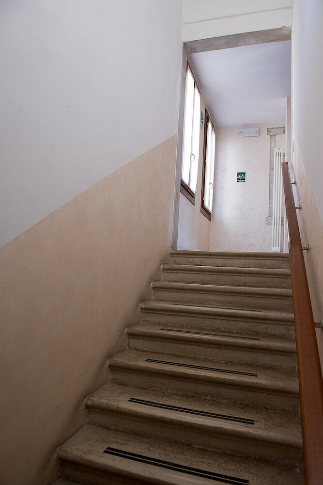 Hostal Domus Clugiae
