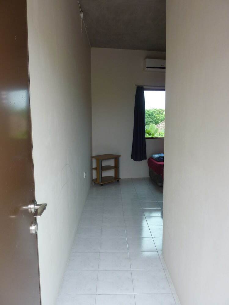 Hostal Surfers Dorm House