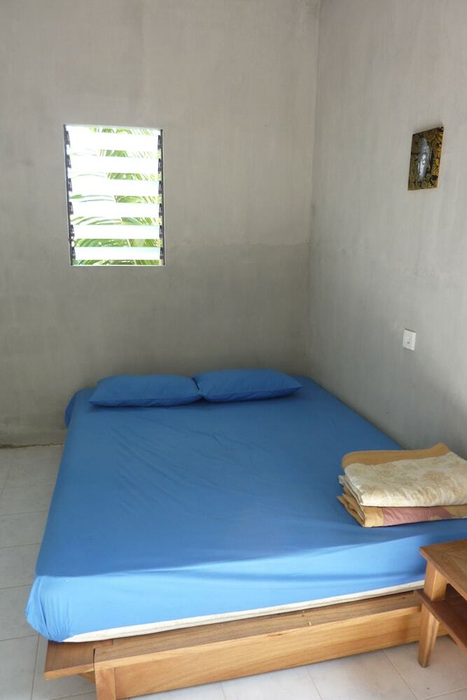Hostal Surfers Dorm House