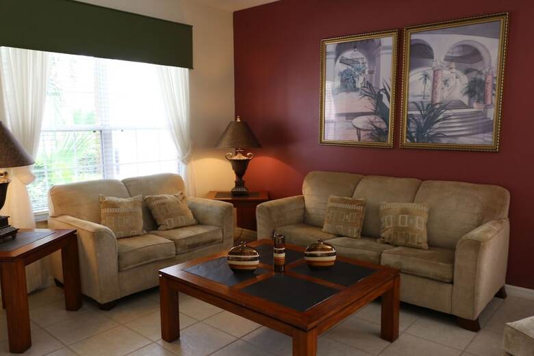 7br 4.5ba Home In Emerald Island Resort By Cv-2708