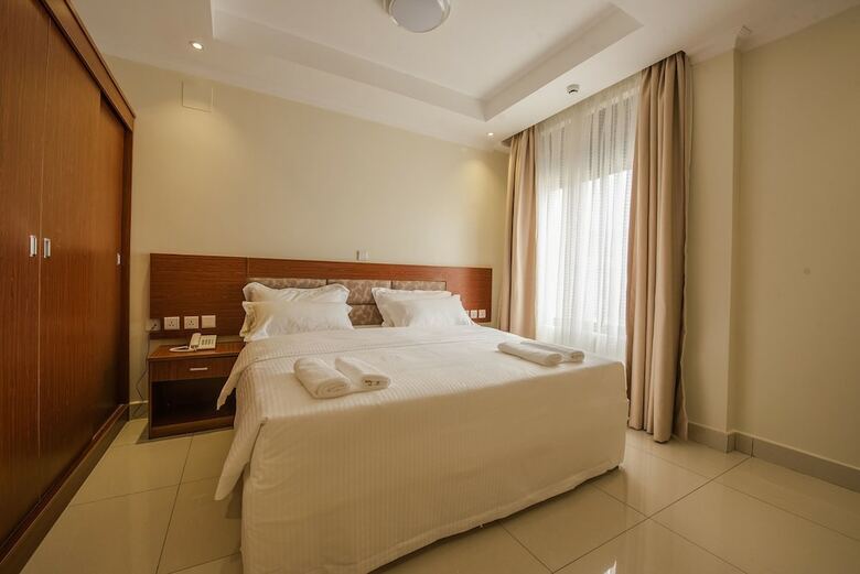 Lexor Apartments