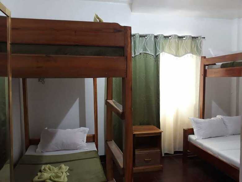 Hostal Queen Elena Hotel - Hostel