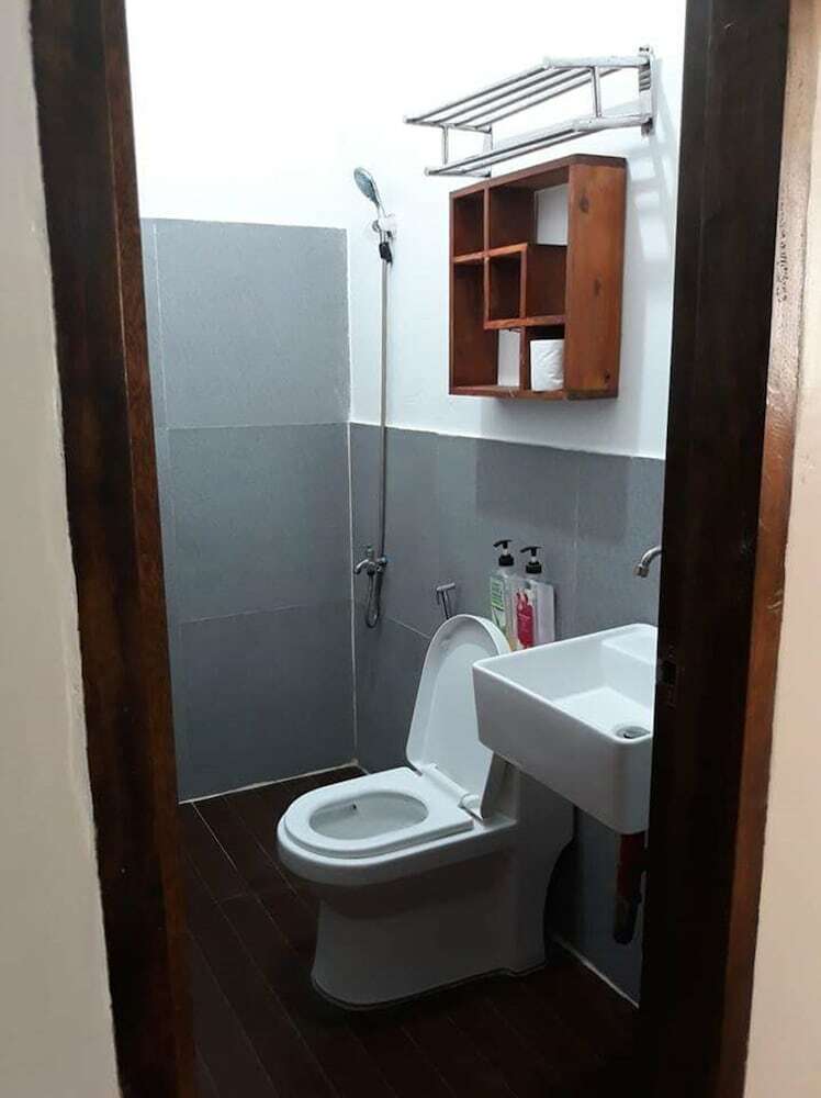 Hostal Queen Elena Hotel - Hostel