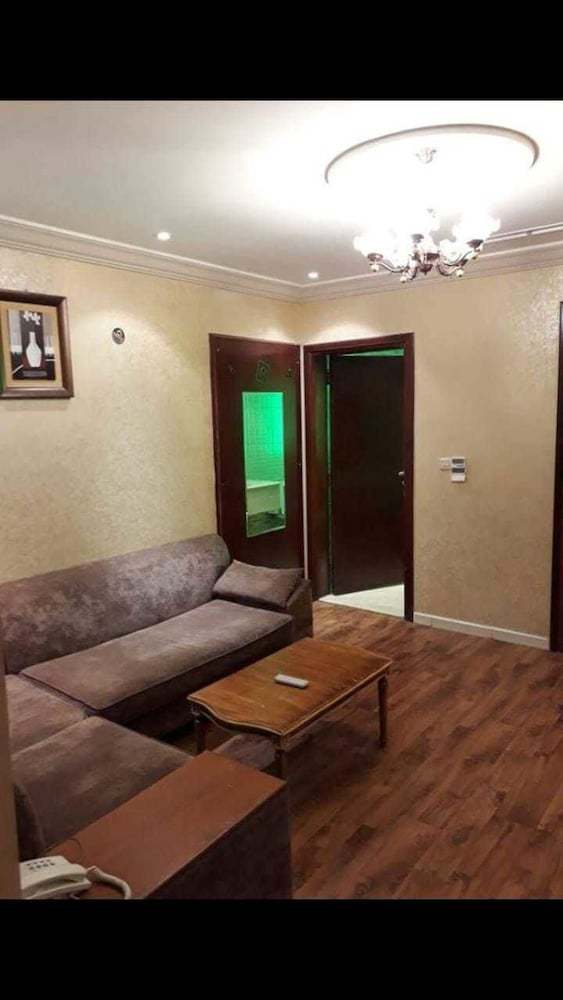 Nice Land Apart-hotel