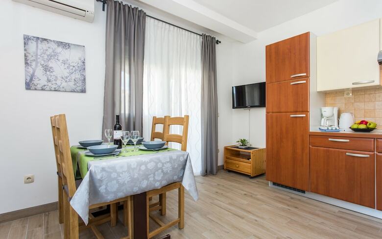 Apartmani Tina