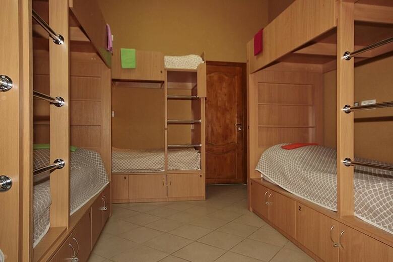 Hostal Hostel Podvorie