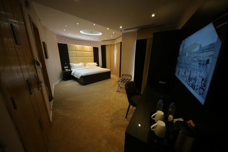 Hotel M Platinum