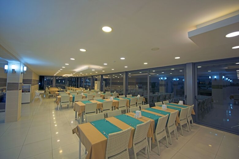 Ayma Hotel