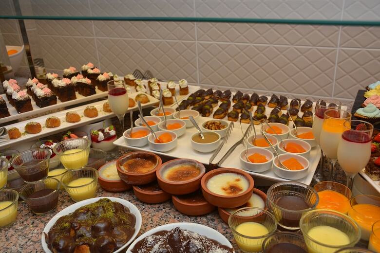 Ayma Hotel