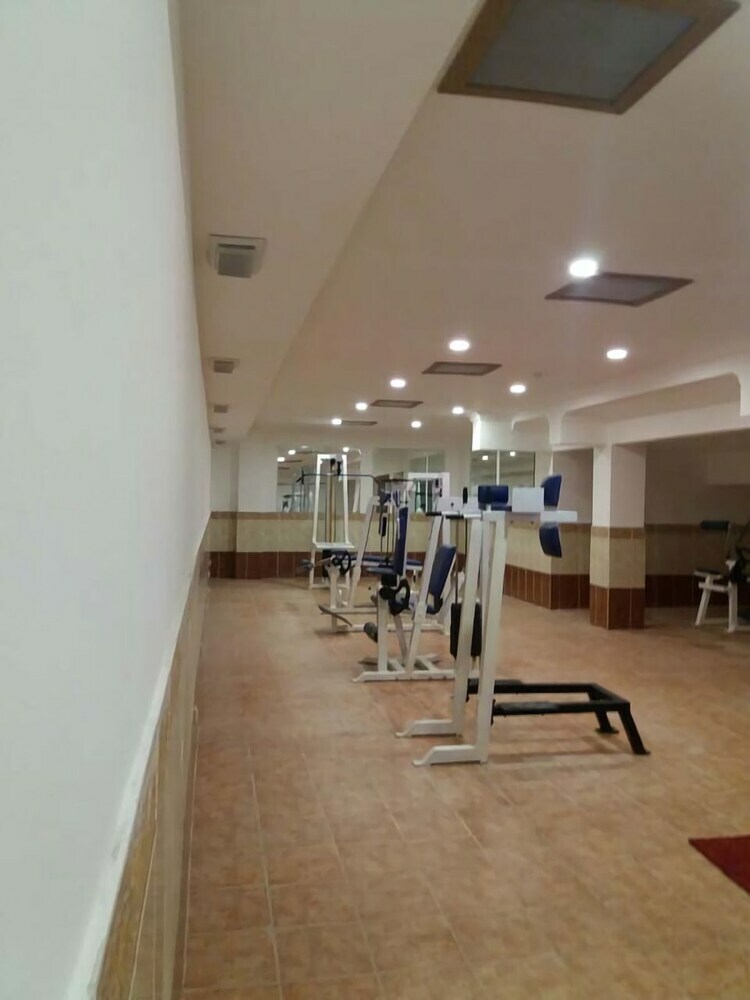 Ayma Hotel