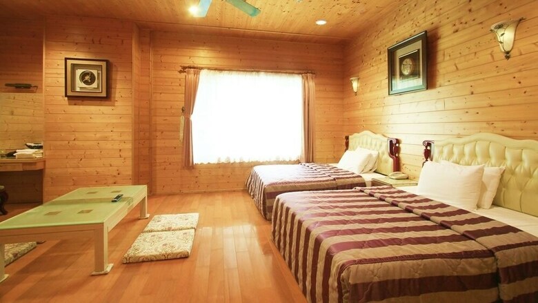 Bed & Breakfast Hooja Hotel