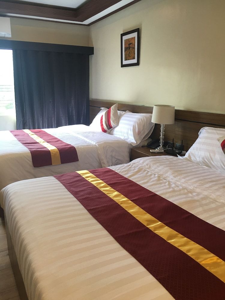 Hostal Robinland Residences - Hostel