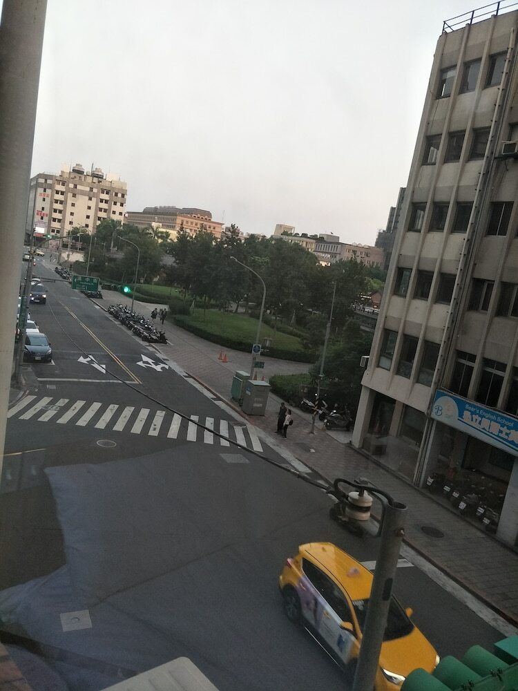 Hotel J2 Inn