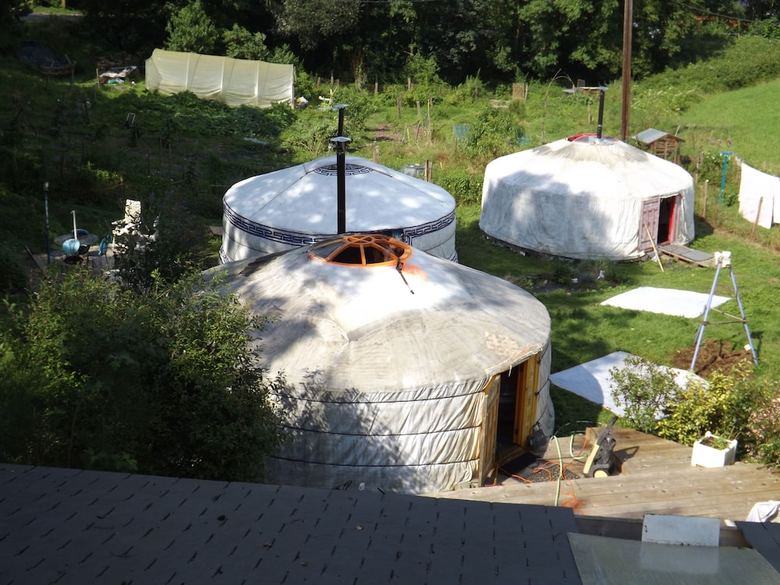 Hotel Maison Mariposa - Chambres D'h�tes Et Yourtes