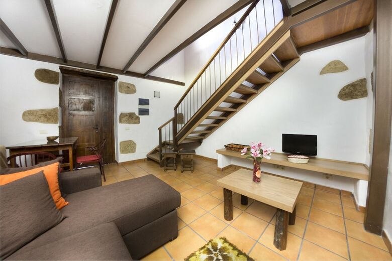 Apartamentos Casa Emblem�tica En Hoya De Tunte. 2